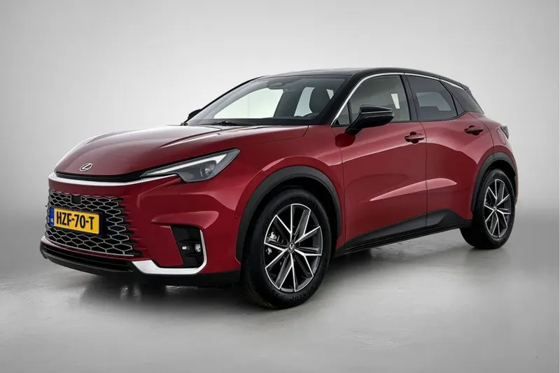 Lexus LBX (2025)