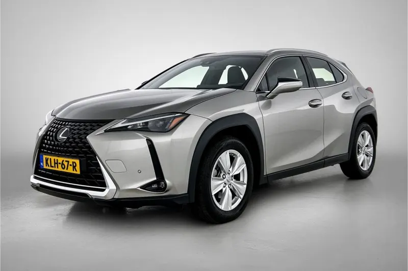 Lexus UX (2022)