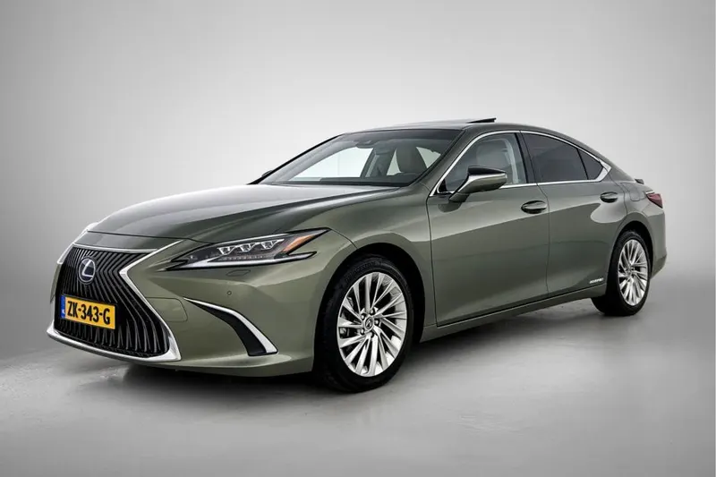Lexus ES (2019)