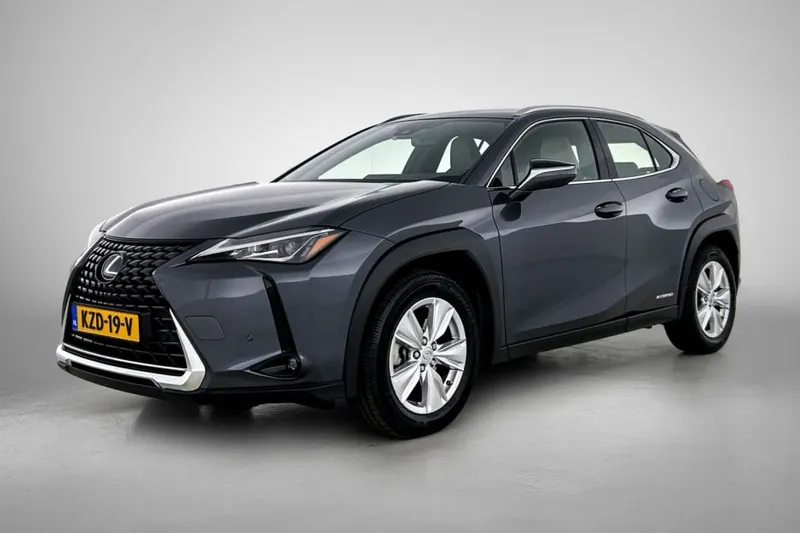 Lexus UX (2022)