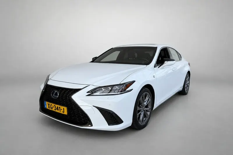 Lexus ES (2019)