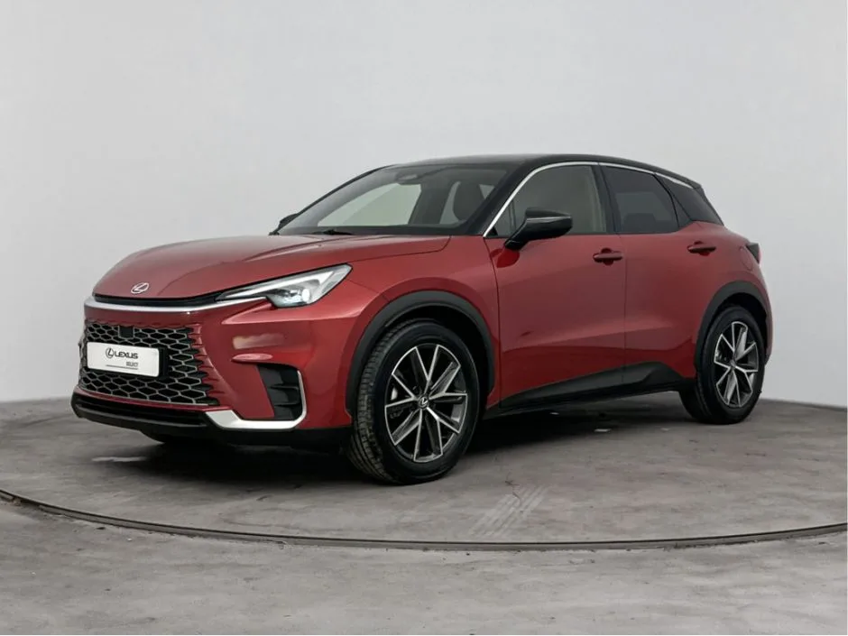 Lexus LBX (2024) — foto 1