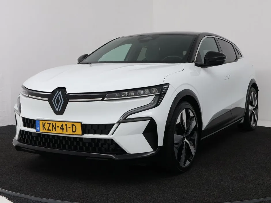 Renault Mégane E-Tech (2025) — foto 1