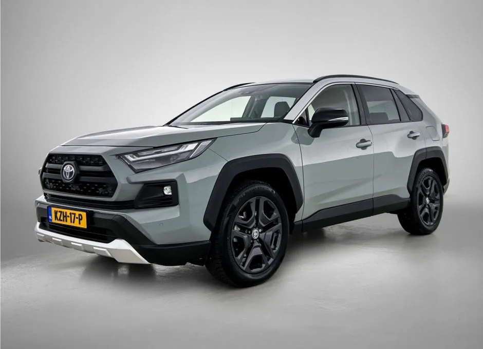 Toyota RAV4 (2022) — foto 1