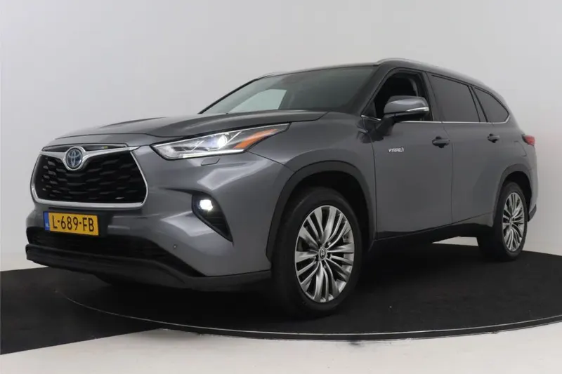 Toyota Highlander (2021)