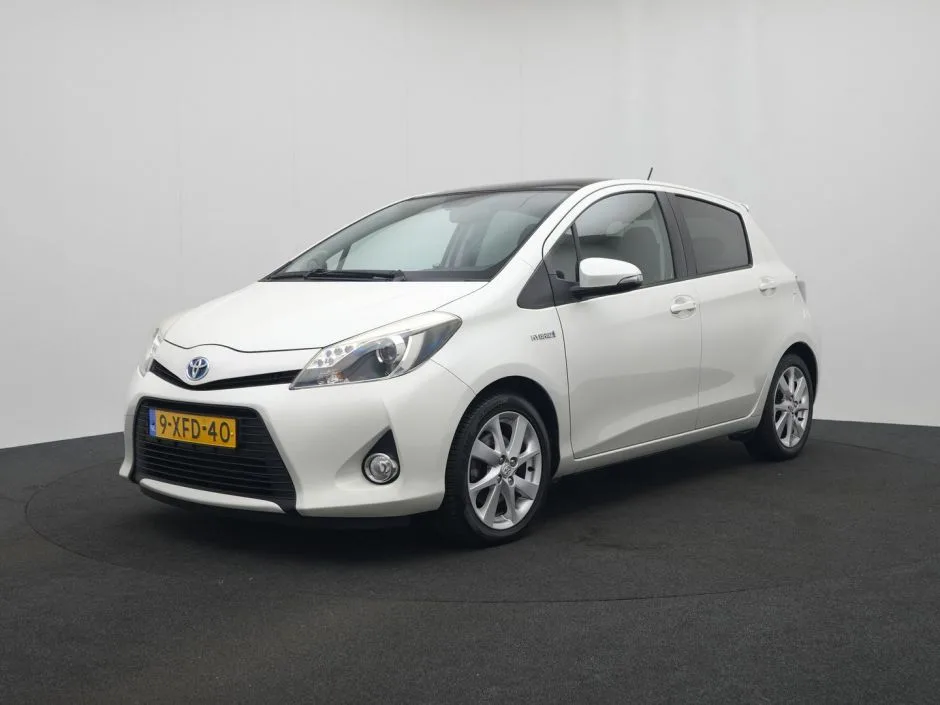 Toyota Yaris (2014) — foto 1