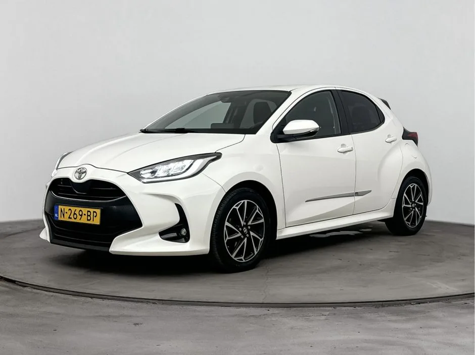 Toyota Yaris (2021) — foto 1