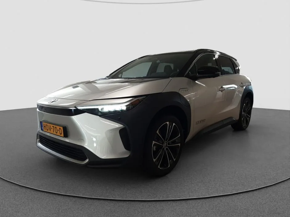 Toyota bZ4X (2025) — foto 1