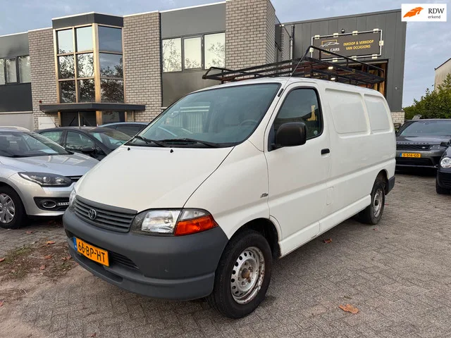 Toyota HiAce (2004) — foto 1