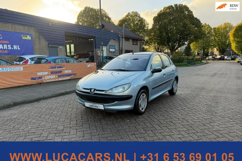 Peugeot 206 (2002)