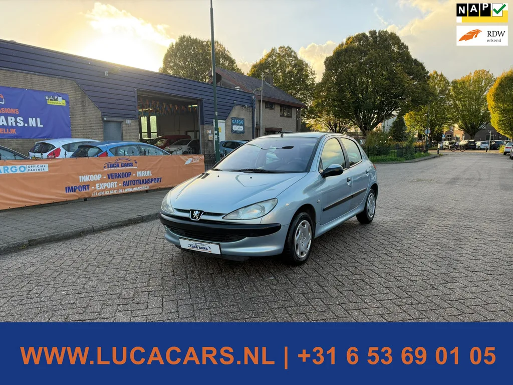 Peugeot 206 (2002) — foto 1