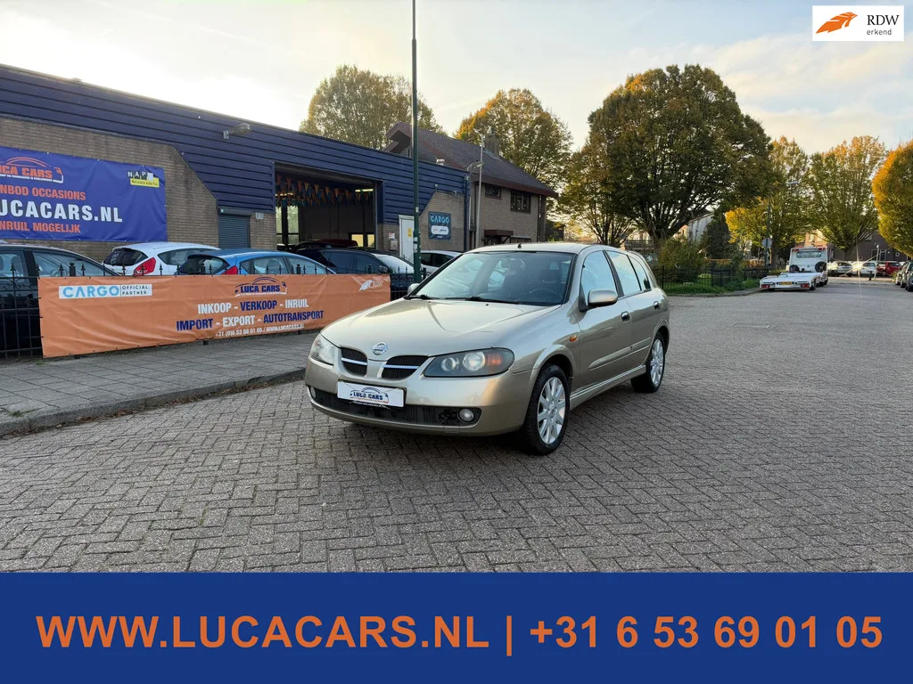 Nissan Almera (2003) — foto 1