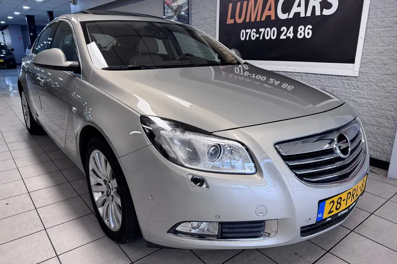 Opel Insignia (2011)