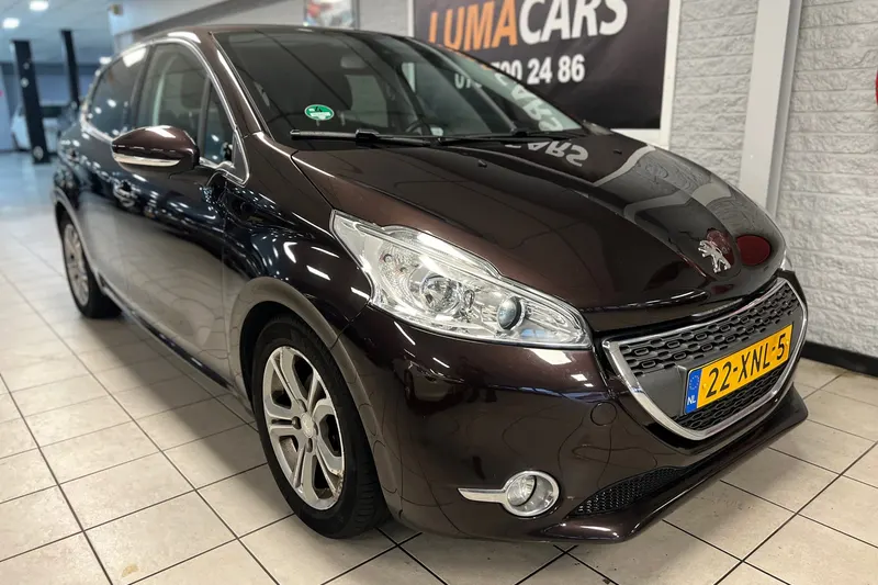 Peugeot 208 (2012)