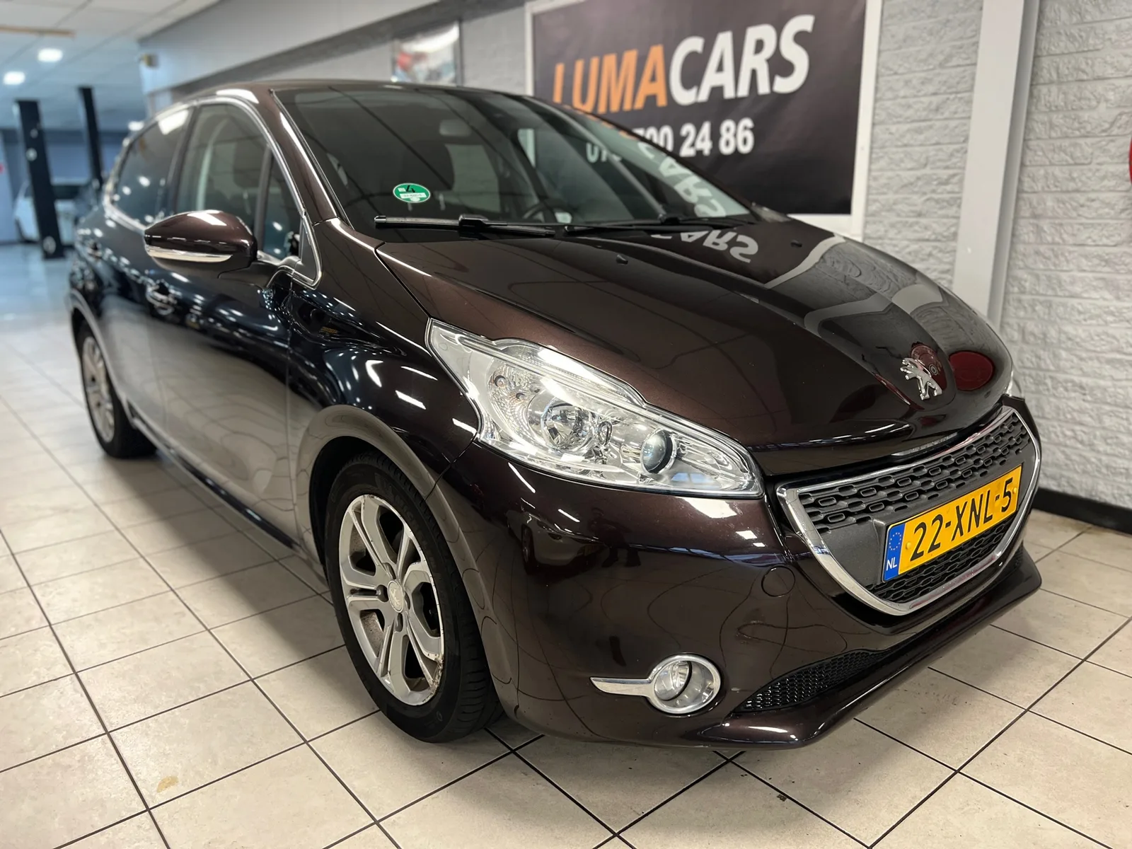 Peugeot 208 (2012) — foto 1