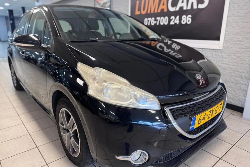 Peugeot 208 (2012)