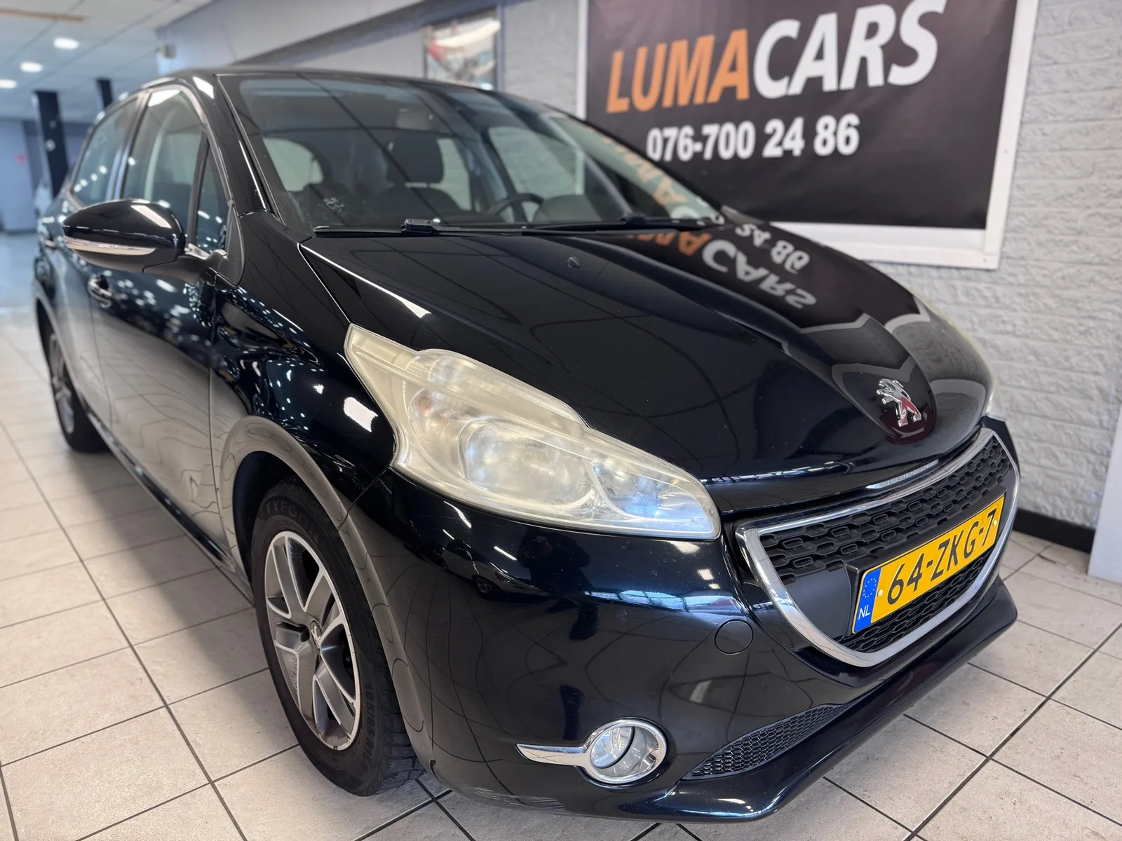 Peugeot 208 (2012) — foto 1