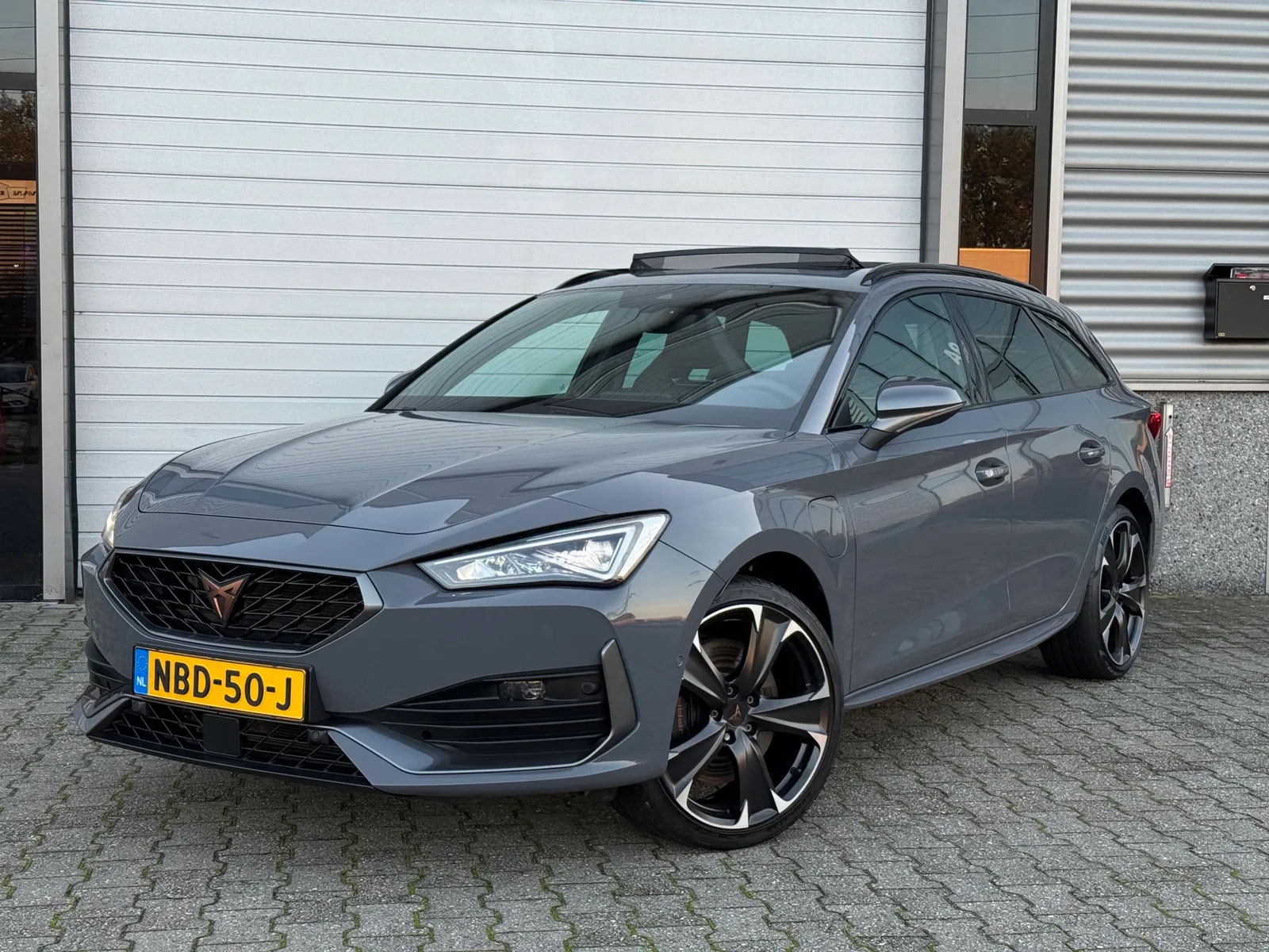 CUPRA Leon Sportstourer (2021) — foto 1