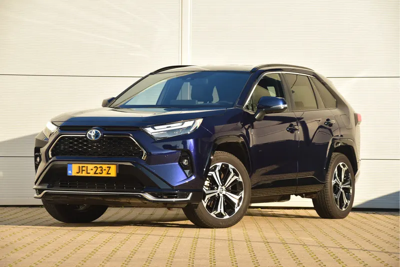 Toyota RAV4 (2025)