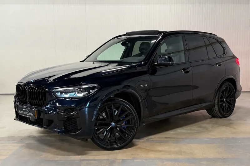BMW X5 (2022)
