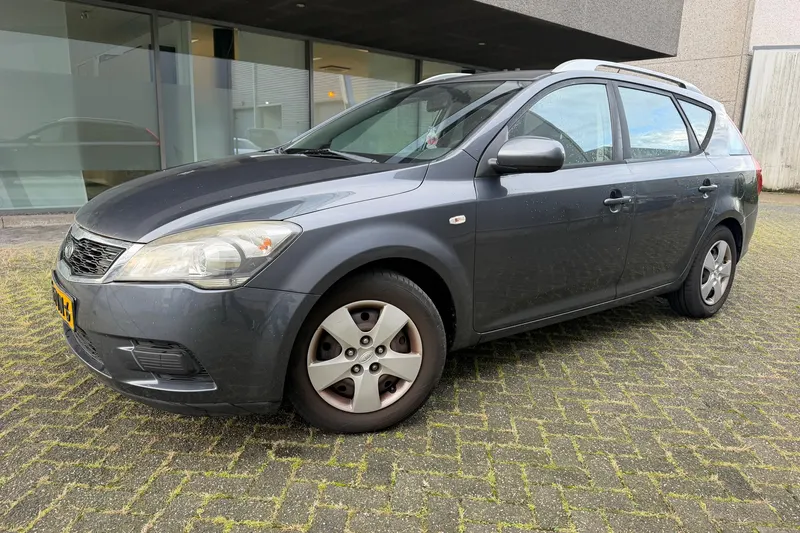 Kia Ceed (2011)