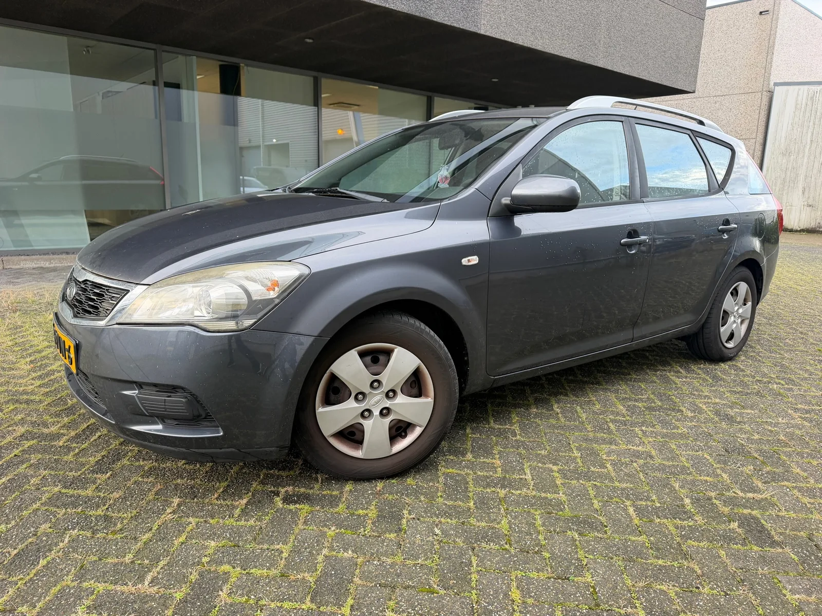 Kia Ceed (2011) — foto 1