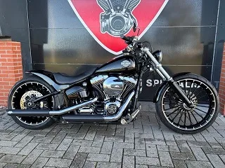 Harley-Davidson Breakout (2017) — foto 1