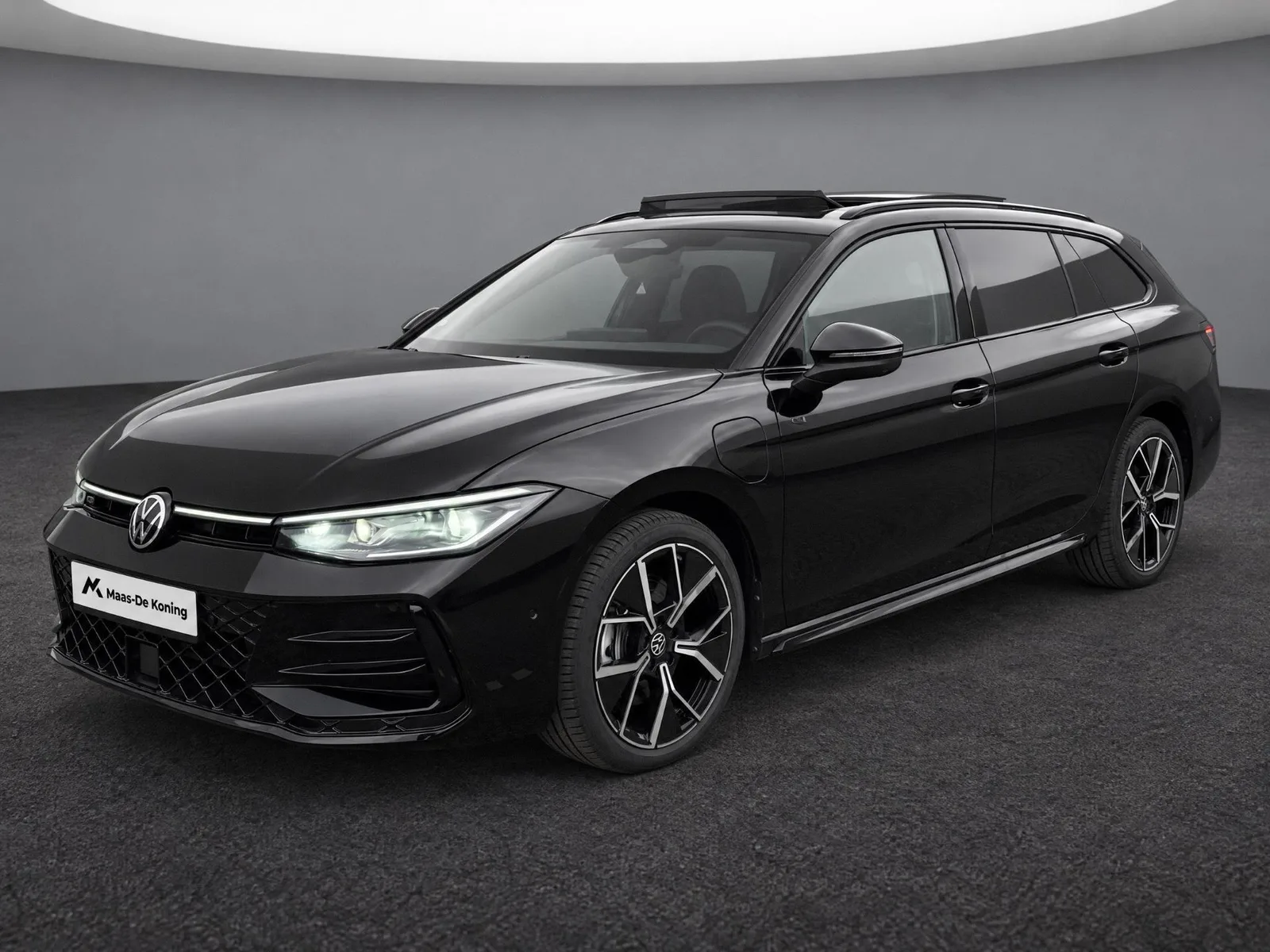 Volkswagen Passat (2025) — foto 1