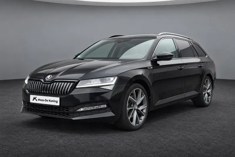 Škoda Superb (2023)