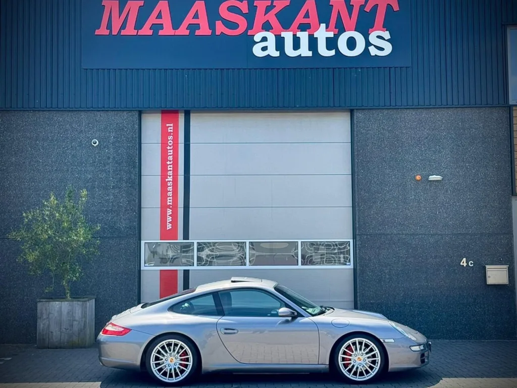 Porsche 911 (2005) — foto 1