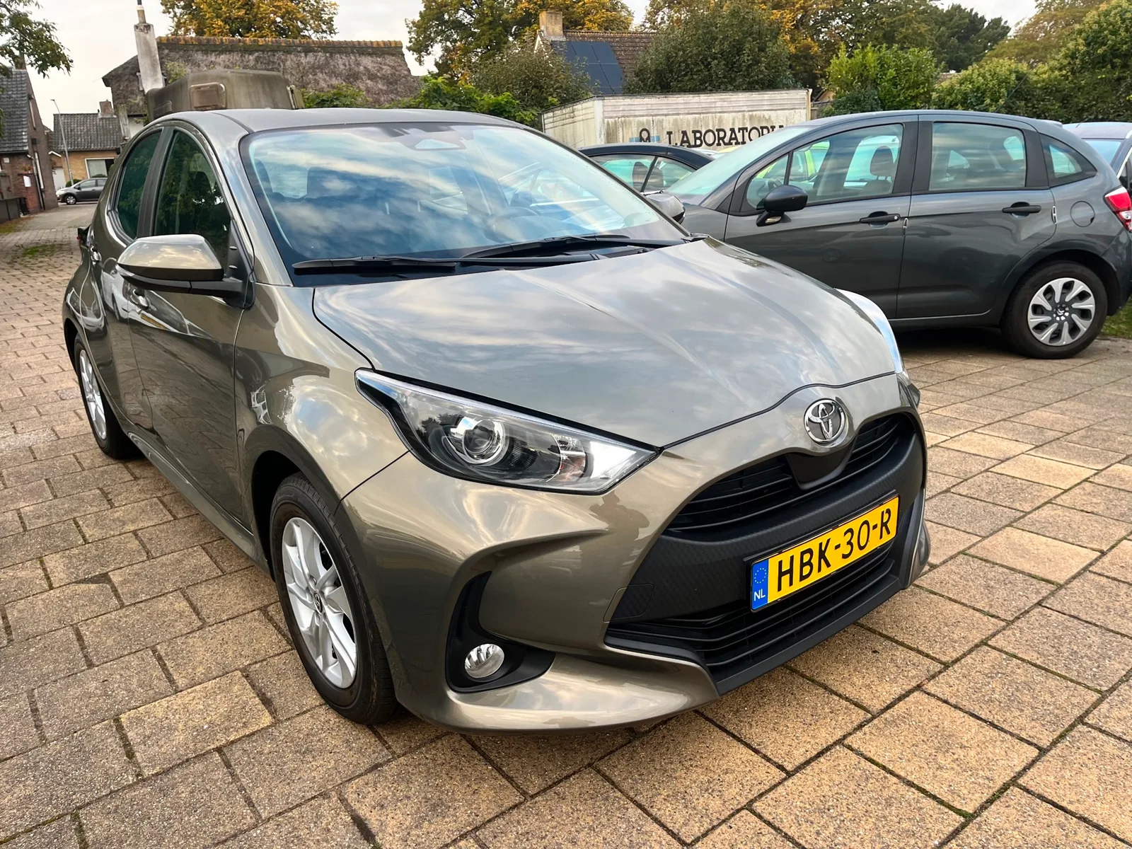 Toyota Yaris (2025) — foto 1