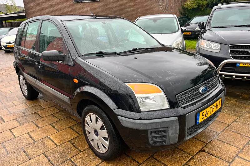 Ford Fusion (2006)
