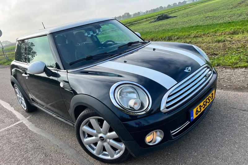 MINI Cooper (2007)
