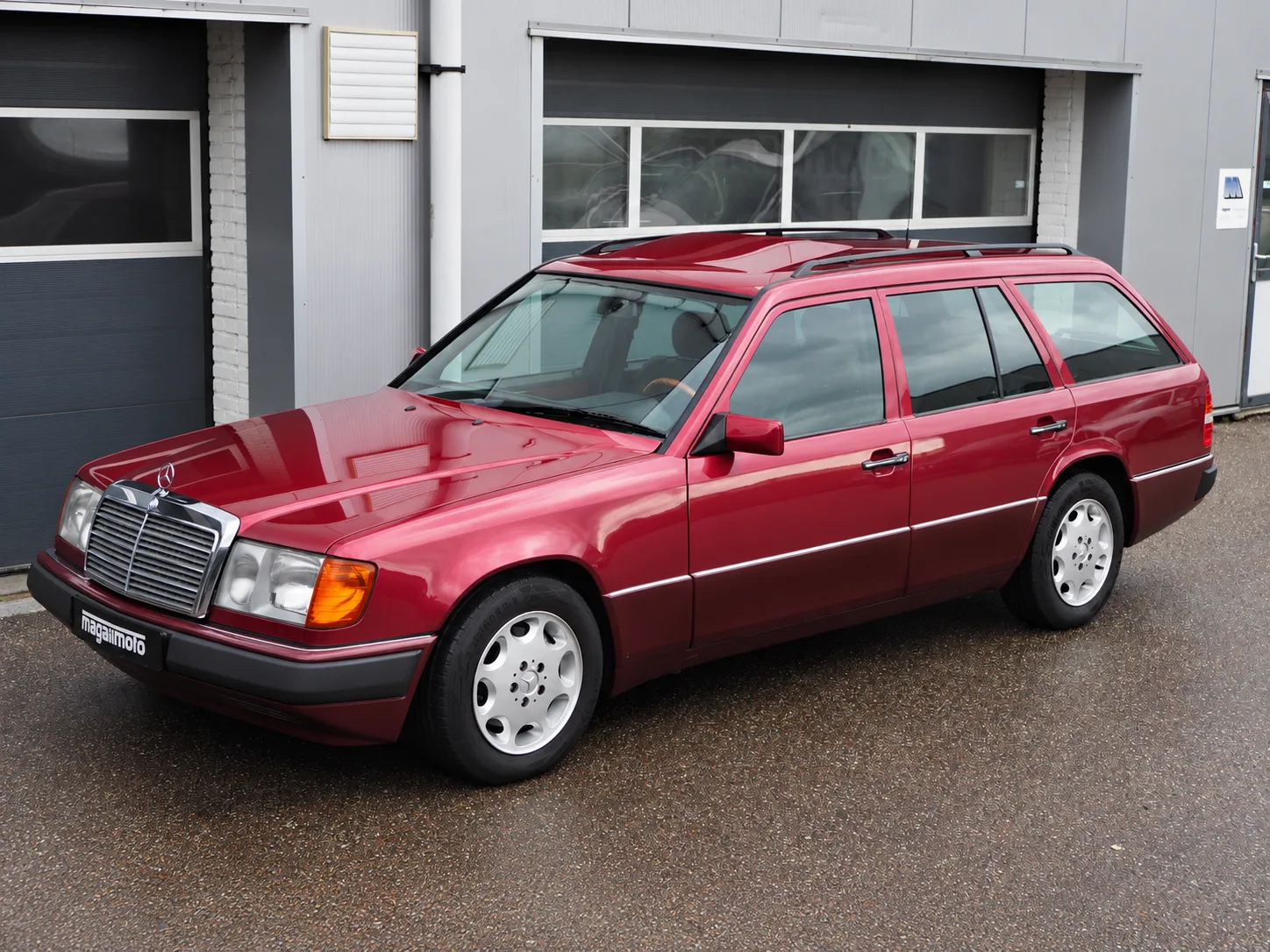 Mercedes-Benz 300-Serie (1992) — foto 1