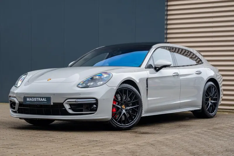 Porsche Panamera (2022)