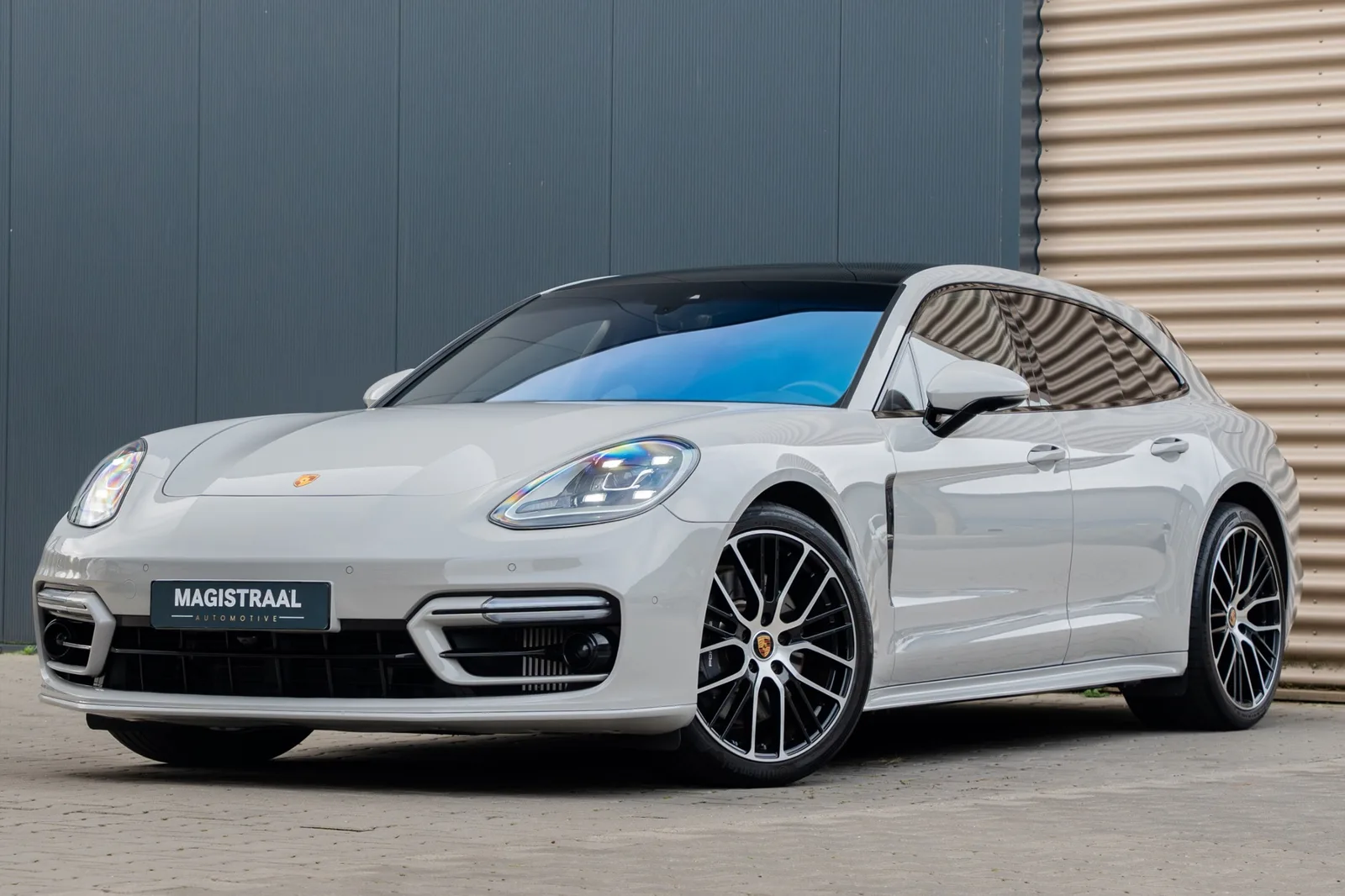 Porsche Panamera (2023) — foto 1