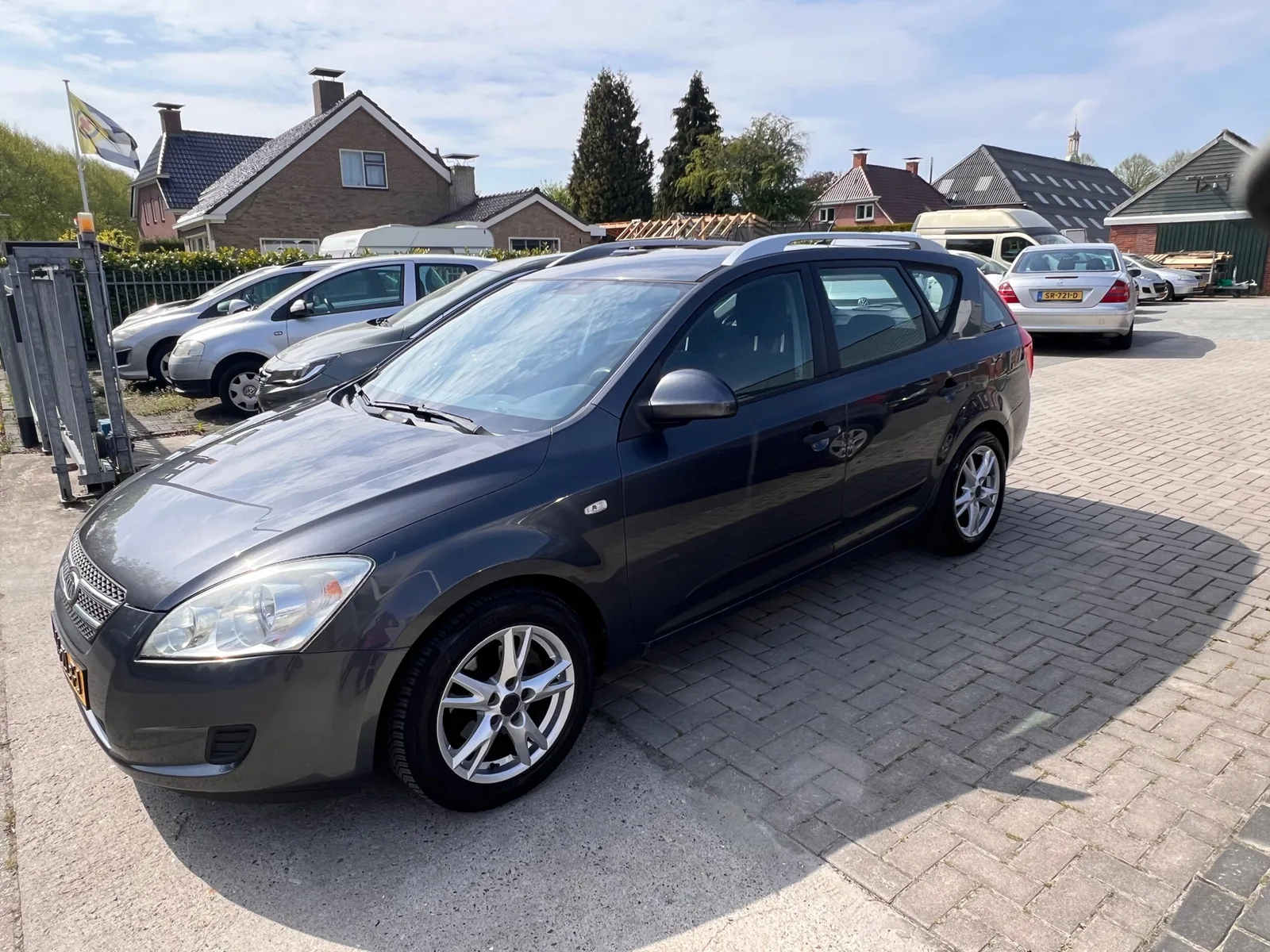 Kia Ceed (2008) — foto 1