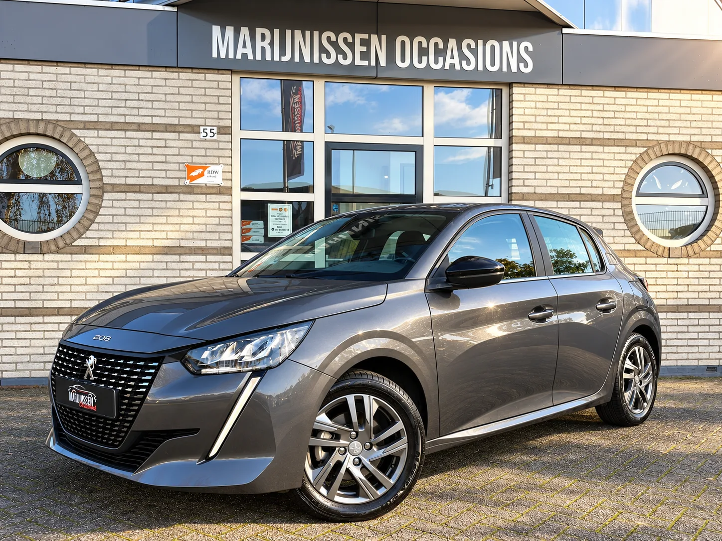 Peugeot 208 (2022) — foto 1