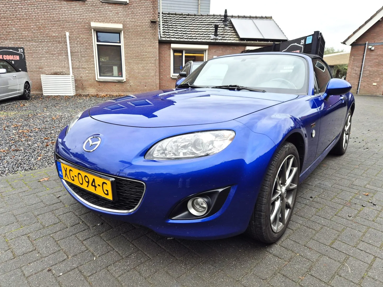 Mazda MX-5 (2010) — foto 1