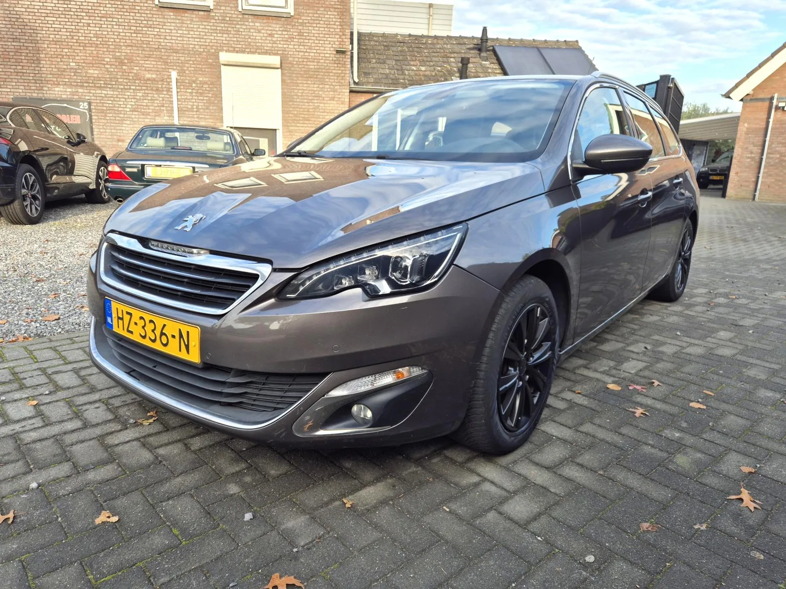 Peugeot 308 (2016) — foto 1