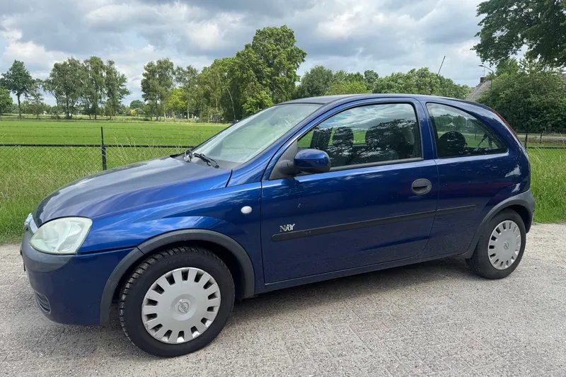 Opel Corsa (2003)