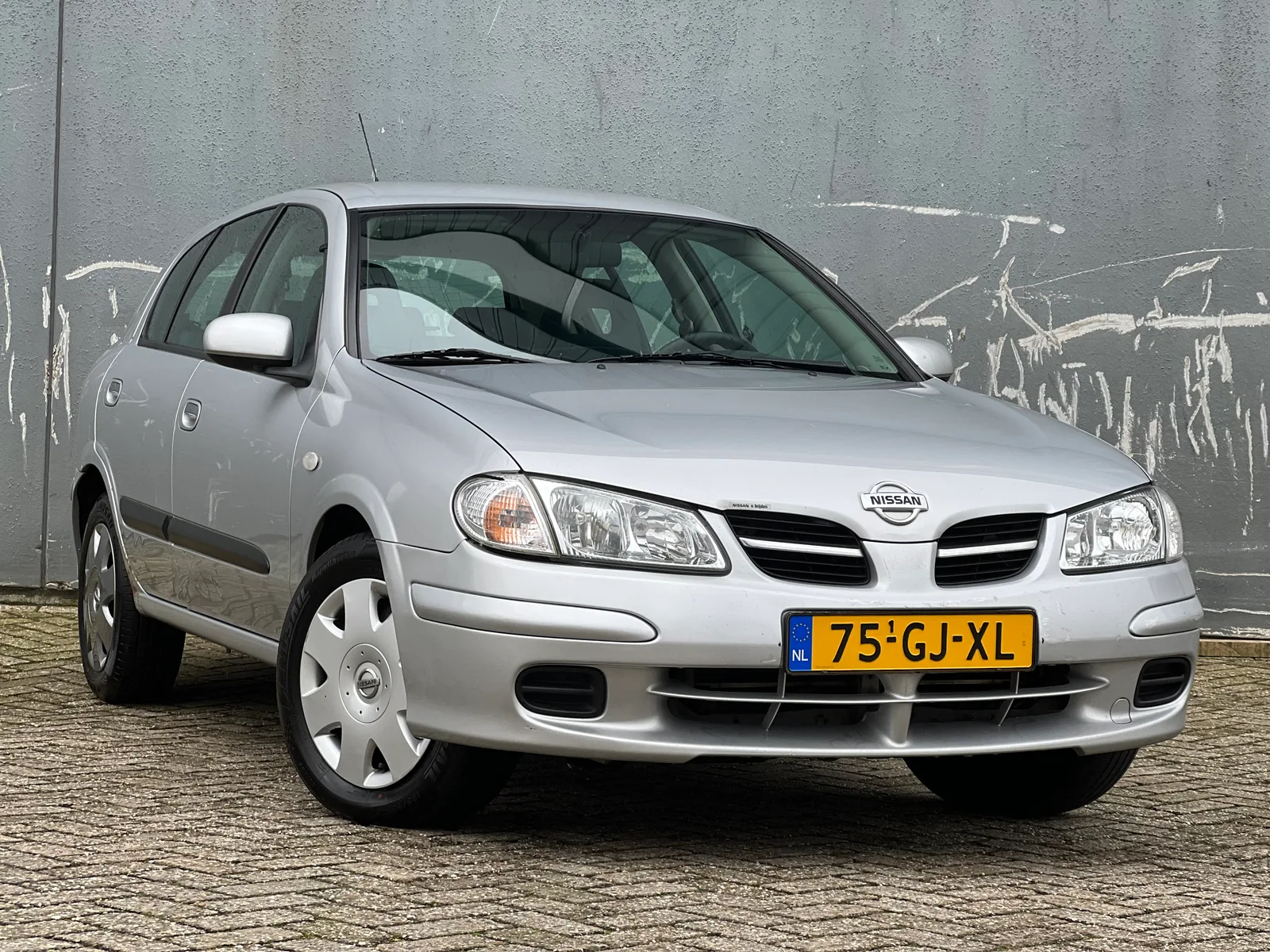 Nissan Almera (2000) — foto 1