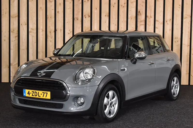MINI One (2015)