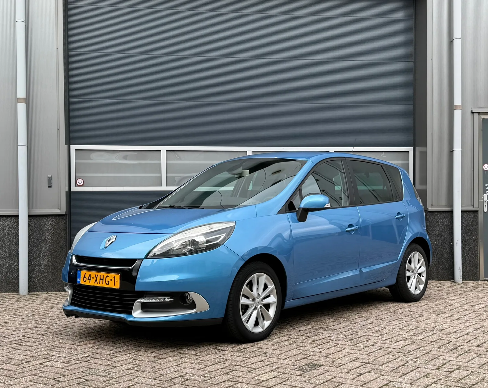 Renault Scénic (2012) — foto 1