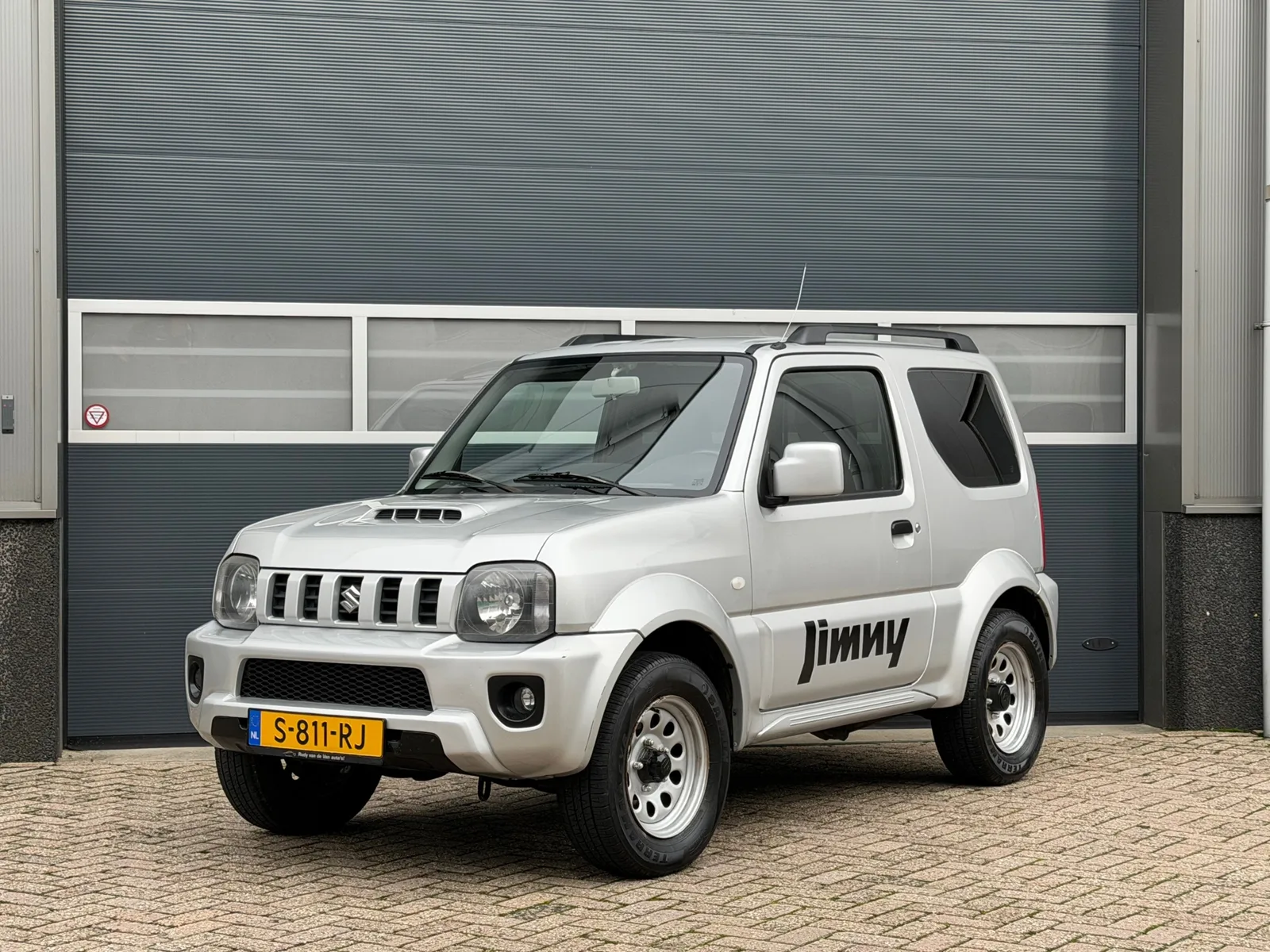Suzuki Jimny (2014) — foto 1
