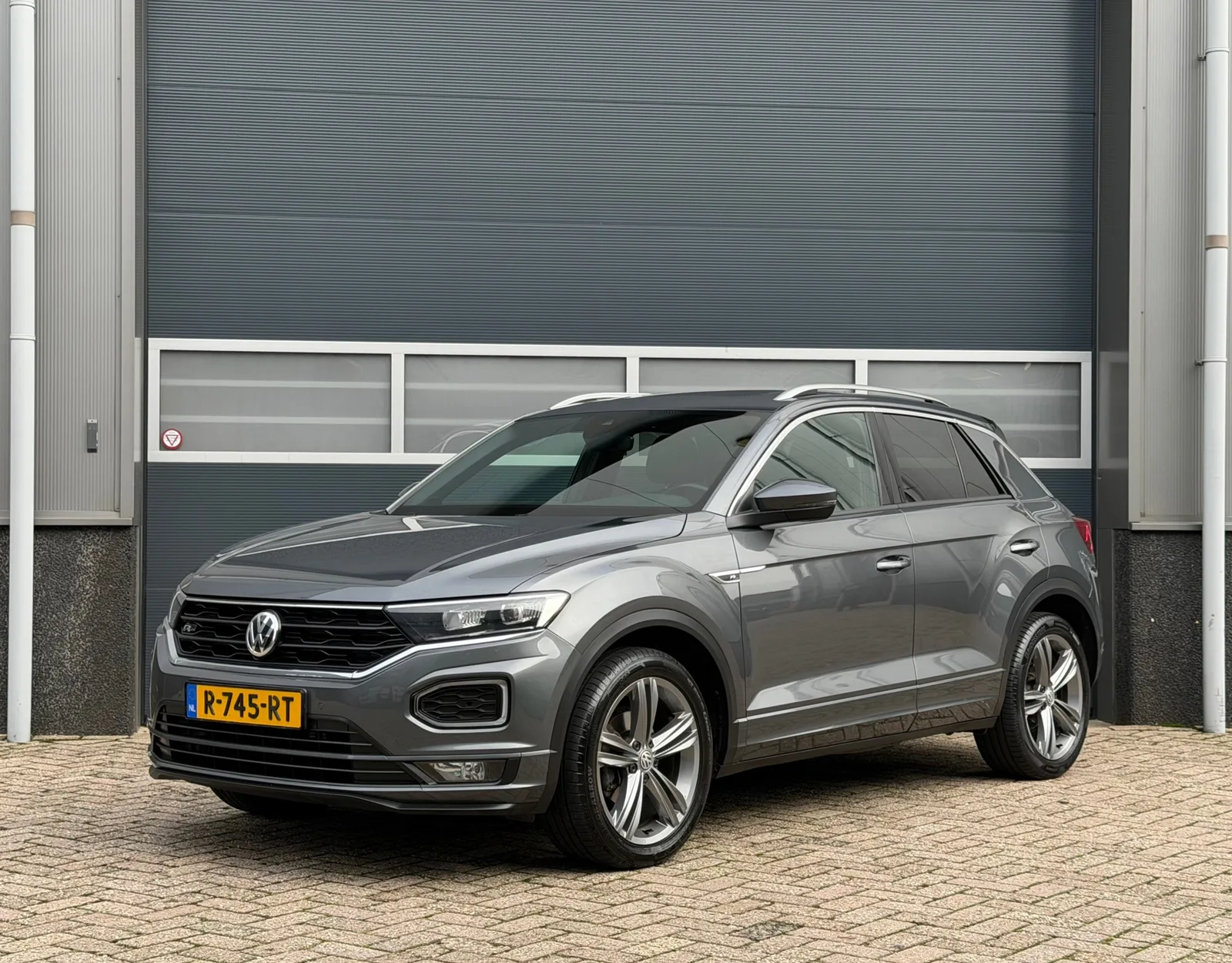 Volkswagen T-Roc (2020) — foto 1