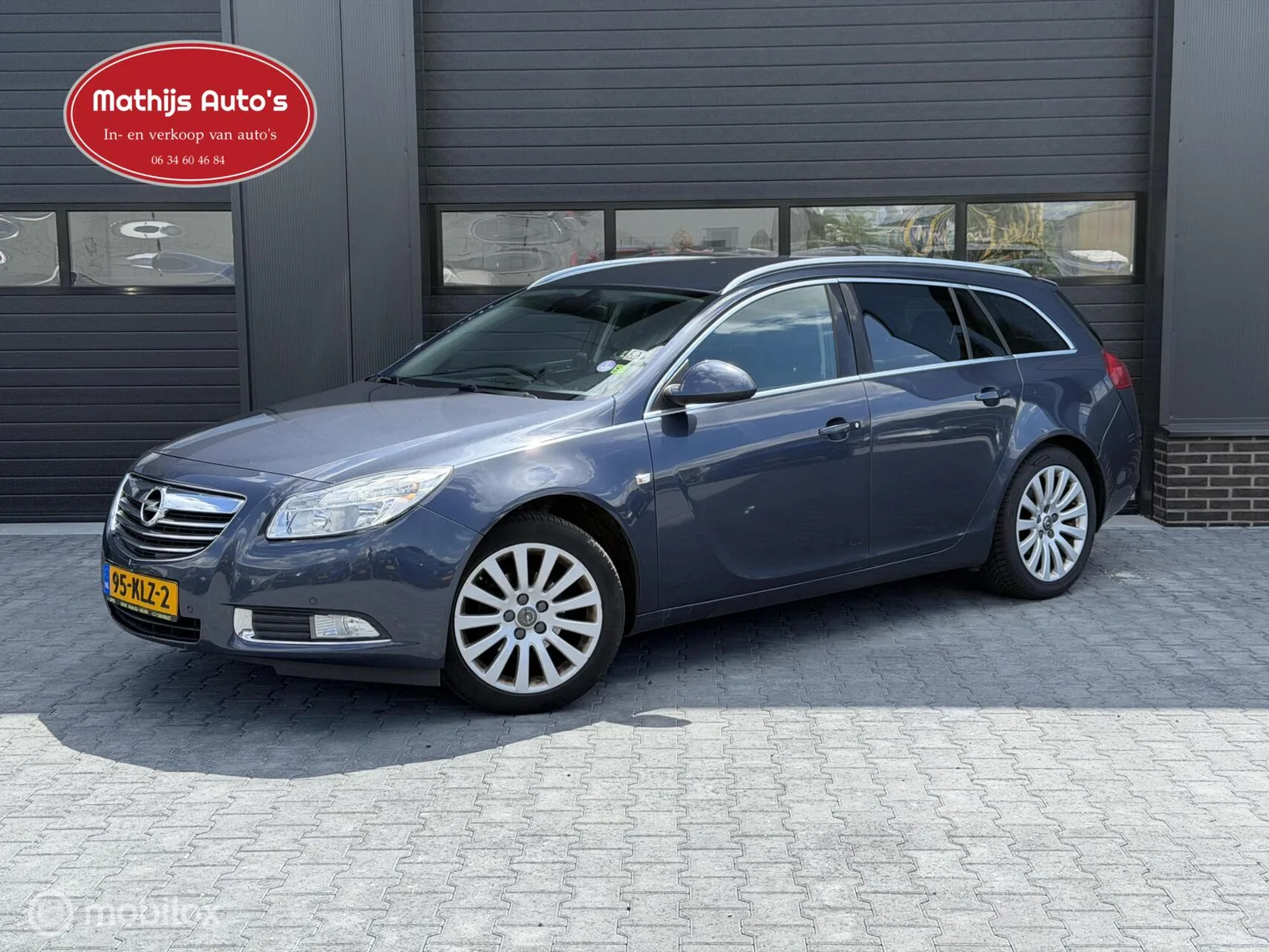 Opel Insignia (2010) — foto 1