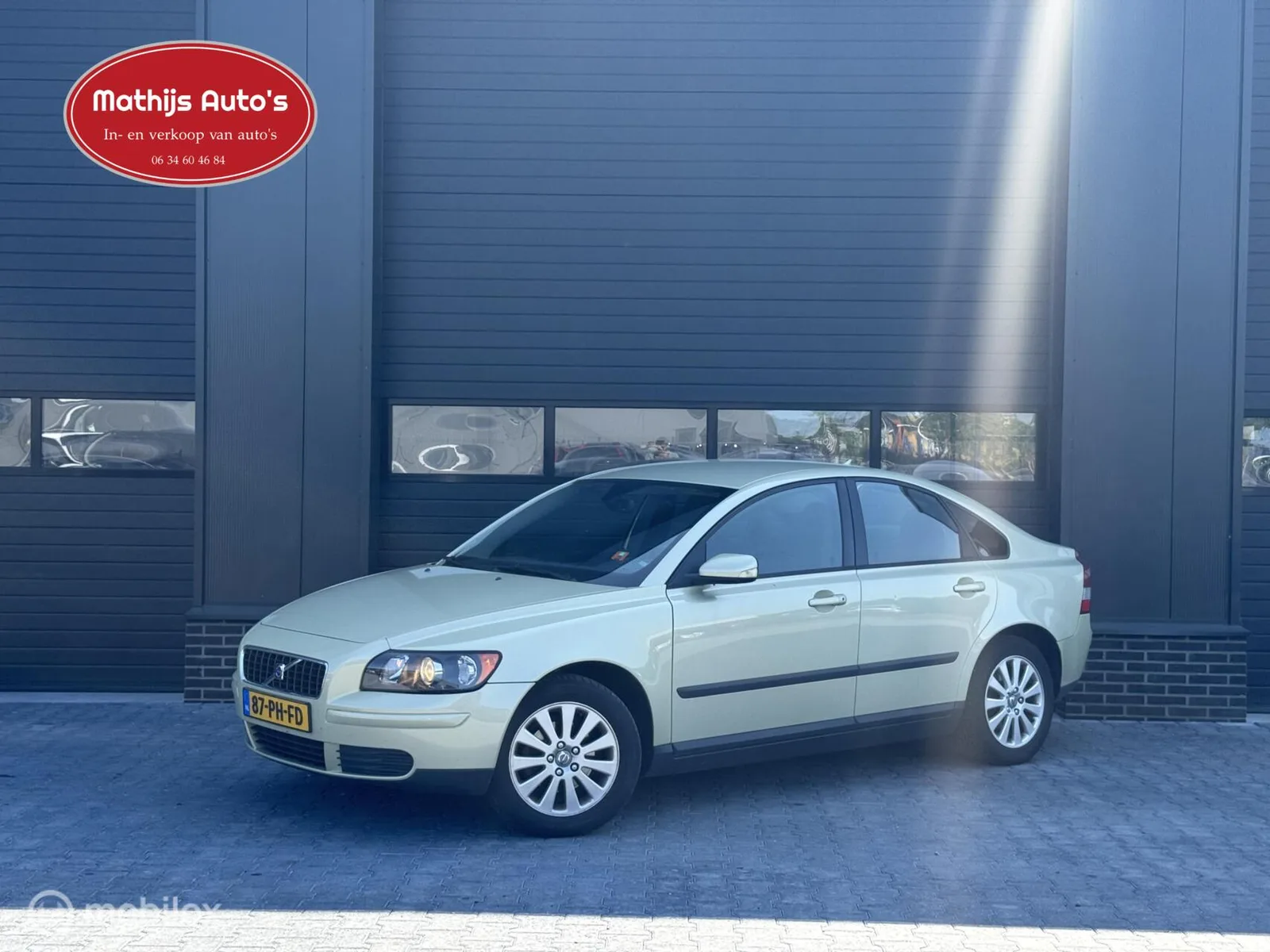 Volvo S40 (2004) — foto 1
