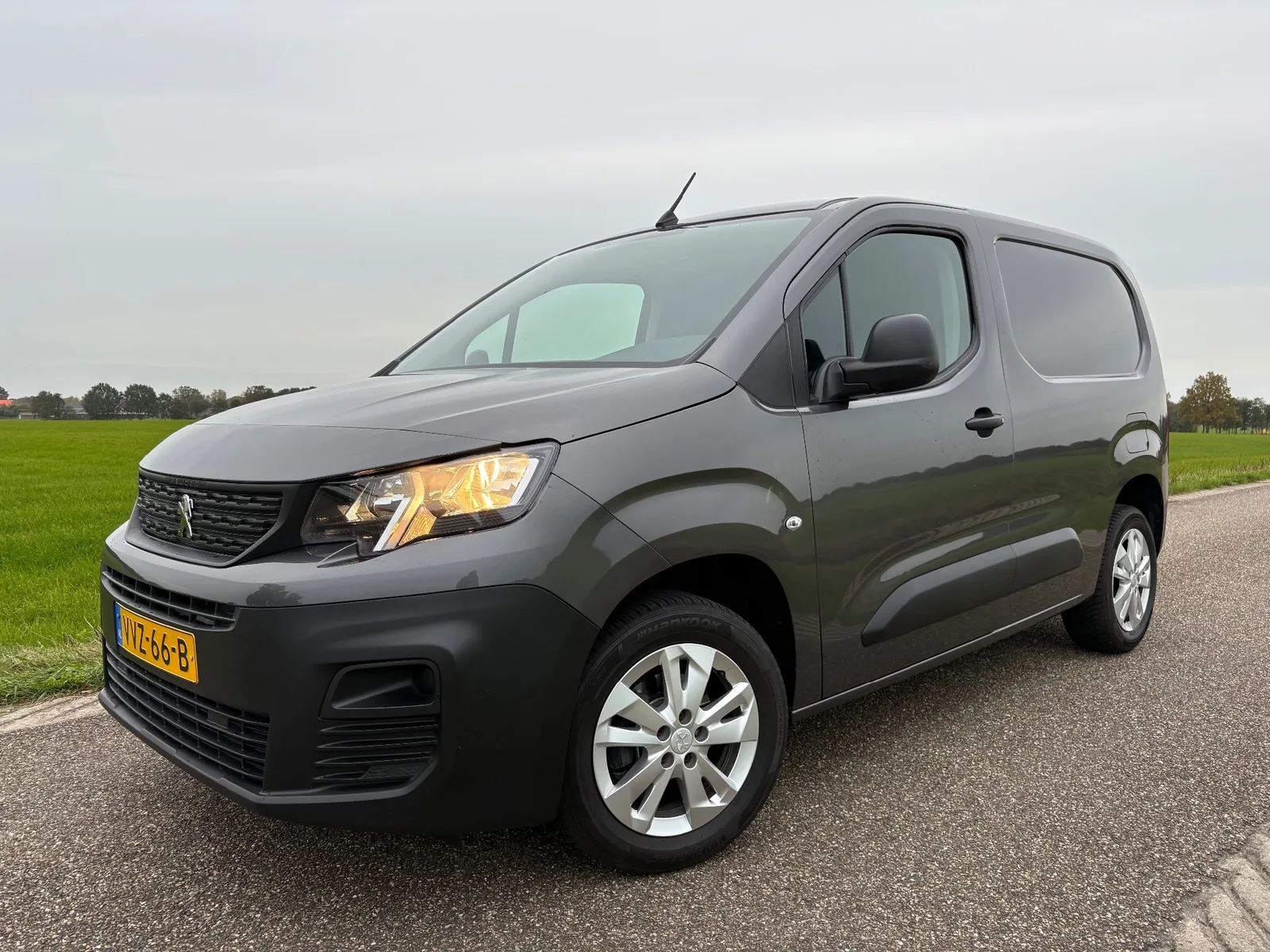 Peugeot Partner (2023) — foto 1