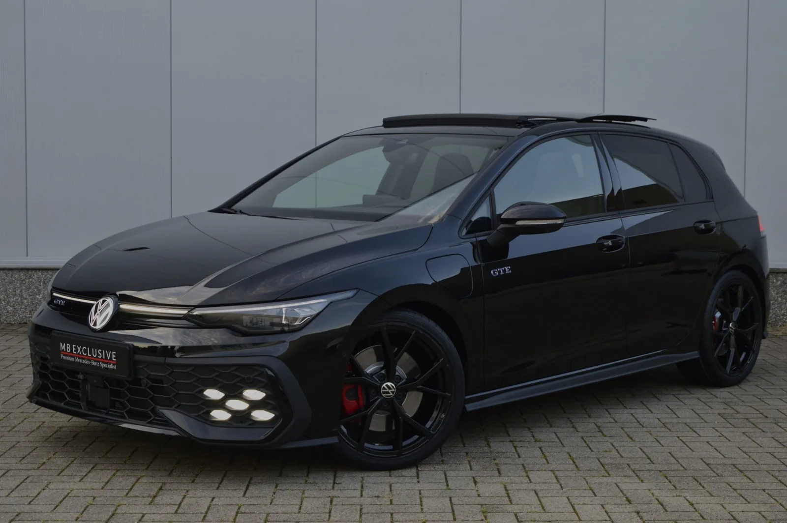 Volkswagen Golf (2025) — foto 1
